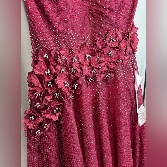 MAC DUGGAL 11152 NWT Floral Applique A-Line Evening Gown - Picture 6 of 7